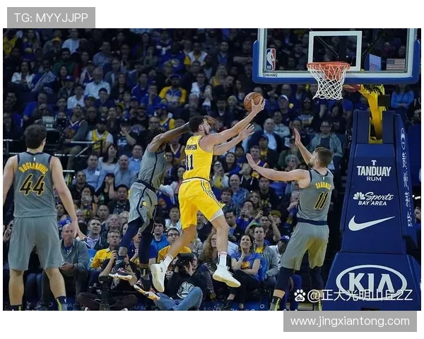 湖人勇士激战回放精彩瞬间重温全场比赛亮点与精彩时刻分析