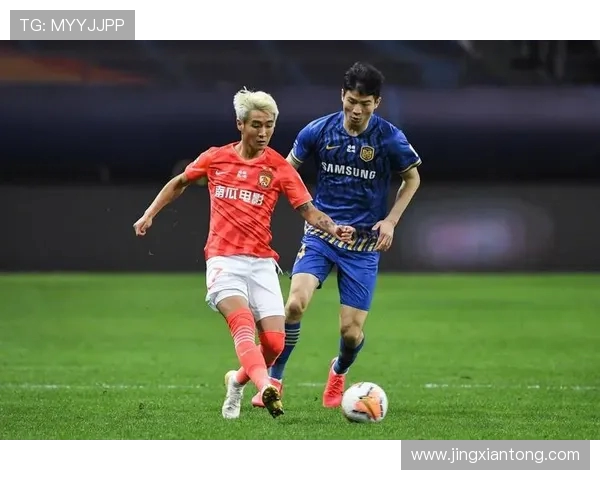 苏宁与恒大激战正酣精彩瞬间回顾与赛场图片分享