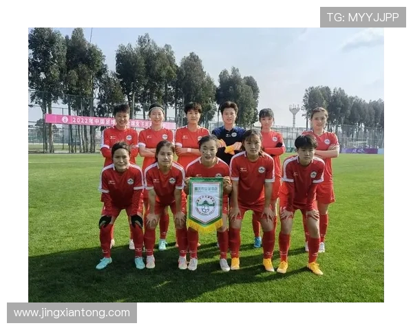 重庆羽毛球队在全国锦标赛积分榜上以73分稳居第一名展现强劲实力