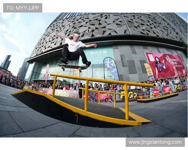 北京飞盘队在滑板精英赛中以66分稳居积分榜首位