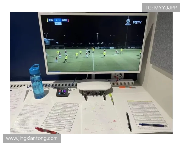 周芳独家解析足球技巧与战术分享助你提升球场表现